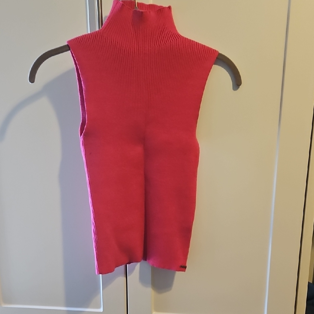 Women's Sleeveless Pink Top